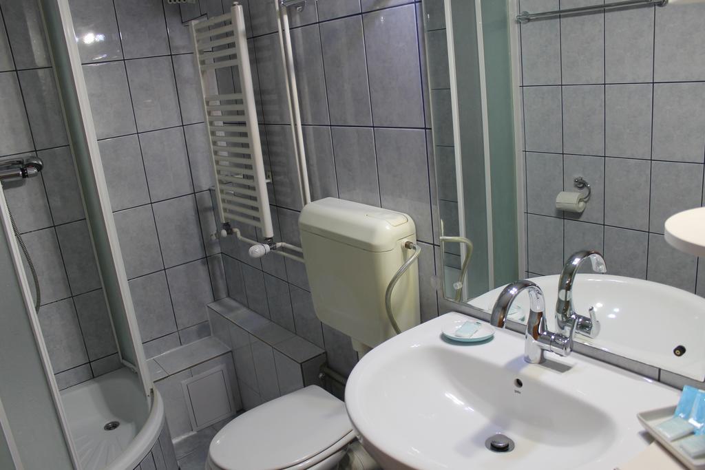 News Apartment Bukarest Zimmer foto